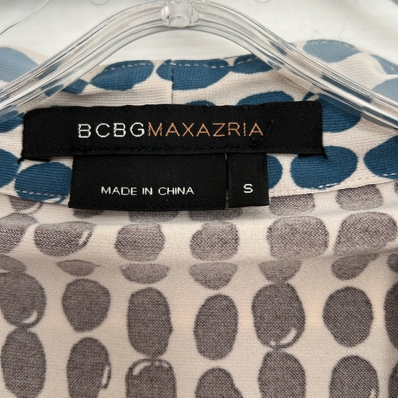 BCBGMAXAZRIA Polka Dot V-Neck Dress. Tie waist. Ruffle sleeve. A-line. Size S. - Picture 6 of 8